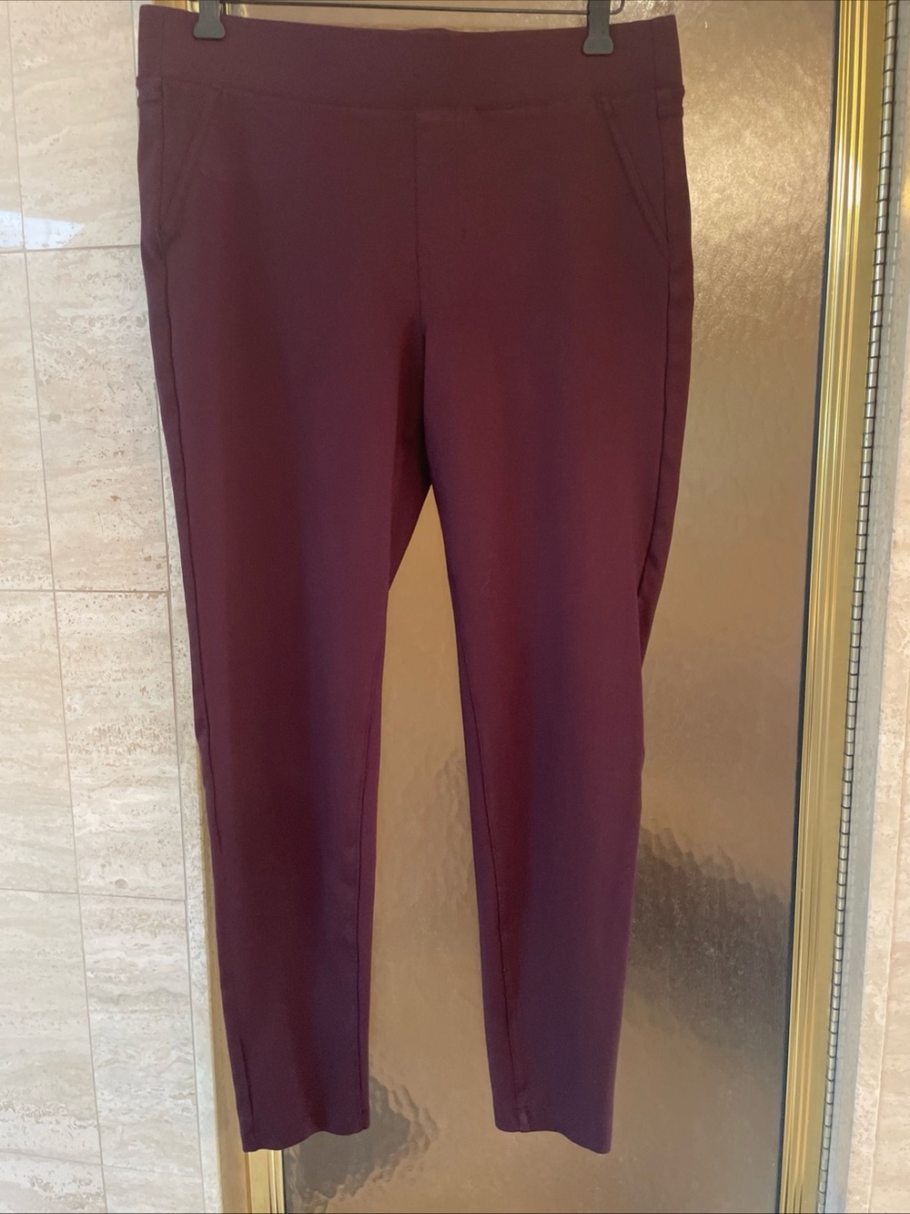 Liverpool Los Angeles Wine Stretch Elastic Waist Ankle Pants Size 12/31 Inseam